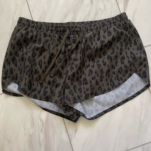 Old Navy dolphin hem shorts